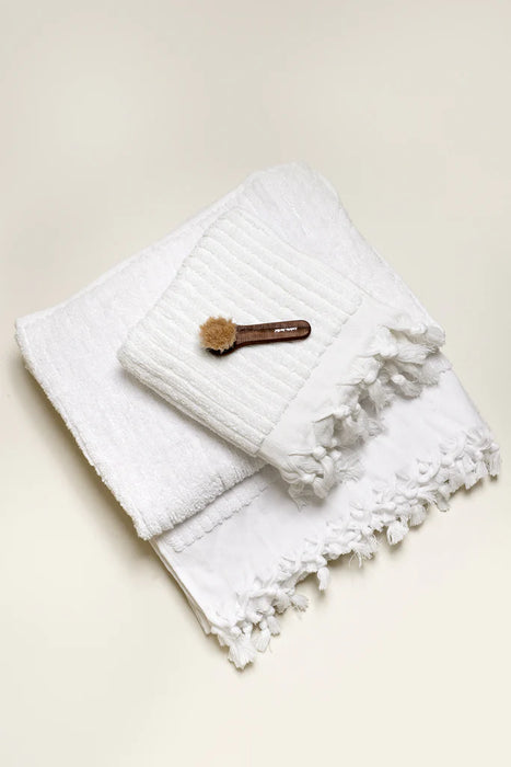 Miss April | Pompom Turkish Cotton Bath Sheet